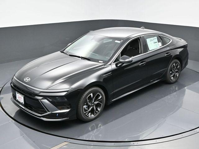 new 2025 Hyundai Sonata car, priced at $30,890