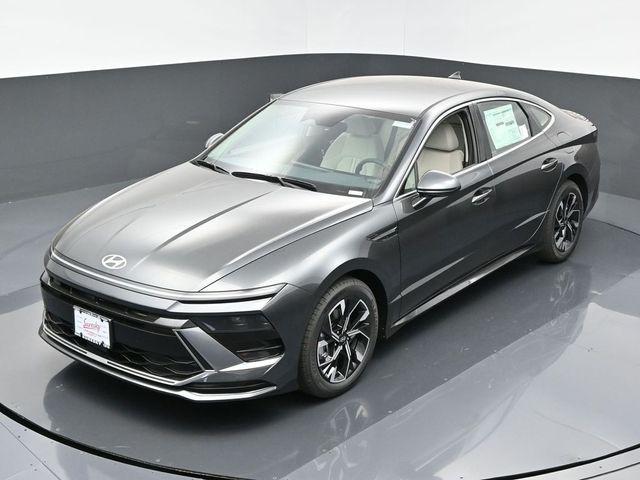 new 2025 Hyundai Sonata car, priced at $30,400