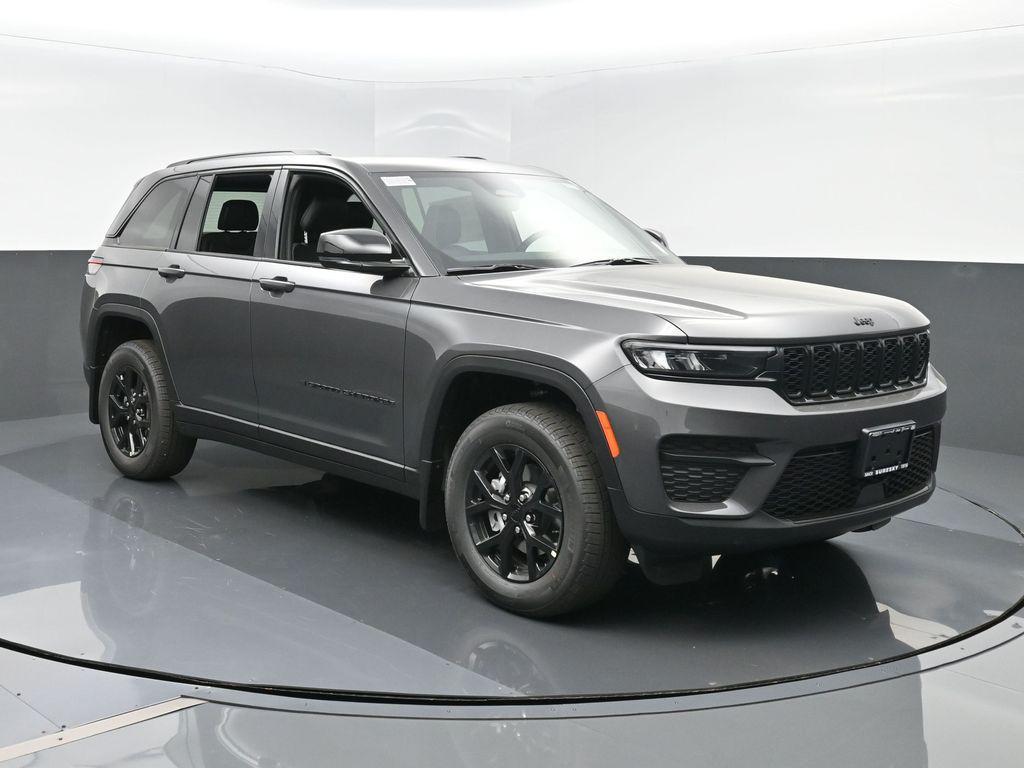 new 2025 Jeep Grand Cherokee car, priced at $44,905