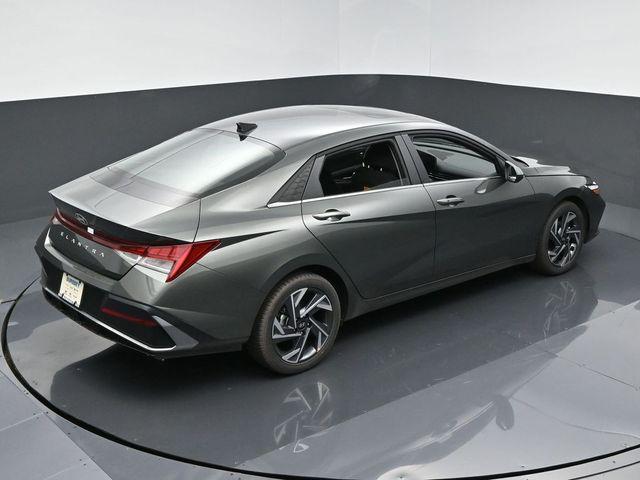 new 2025 Hyundai Elantra car, priced at $27,220