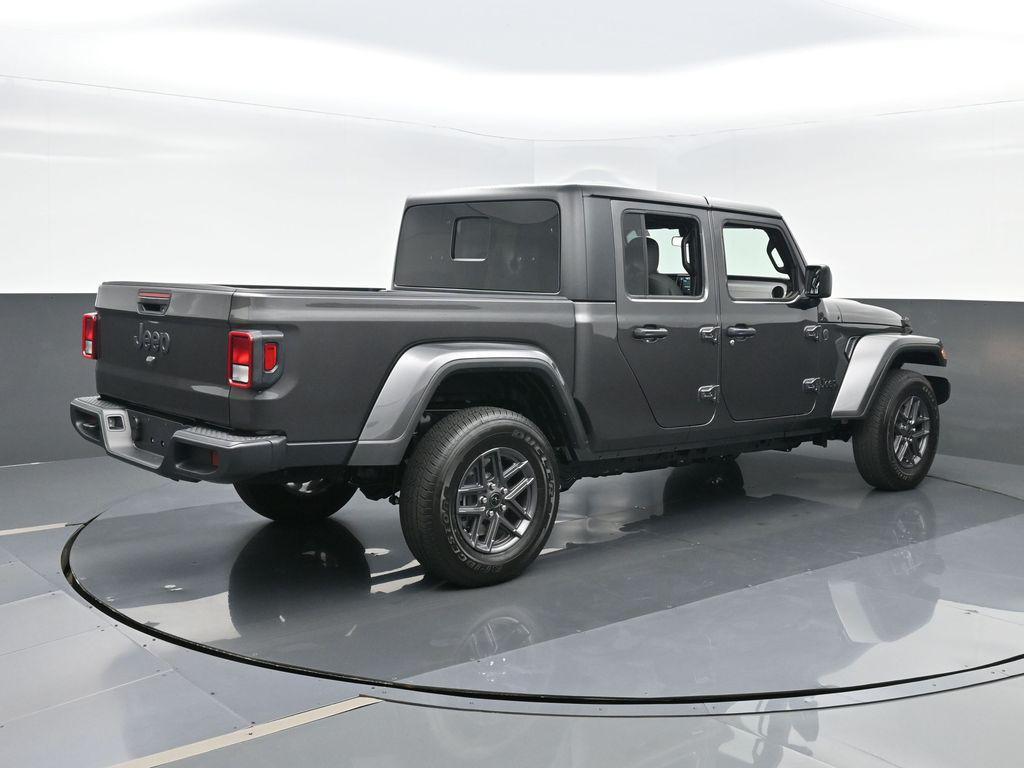 new 2025 Jeep Gladiator car, priced at $45,155