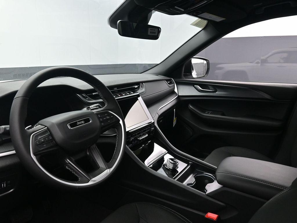 new 2025 Jeep Grand Cherokee L car, priced at $42,825