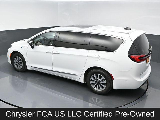 used 2023 Chrysler Pacifica Hybrid car, priced at $37,556