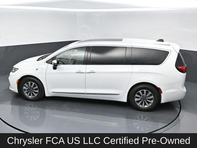 used 2023 Chrysler Pacifica Hybrid car, priced at $37,556