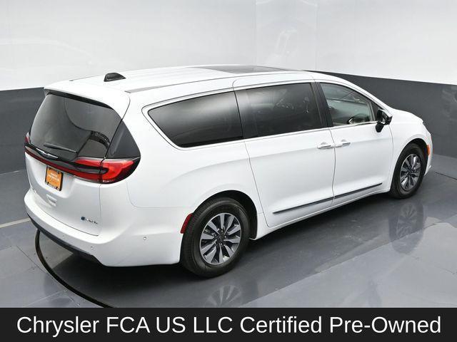 used 2023 Chrysler Pacifica Hybrid car, priced at $37,556