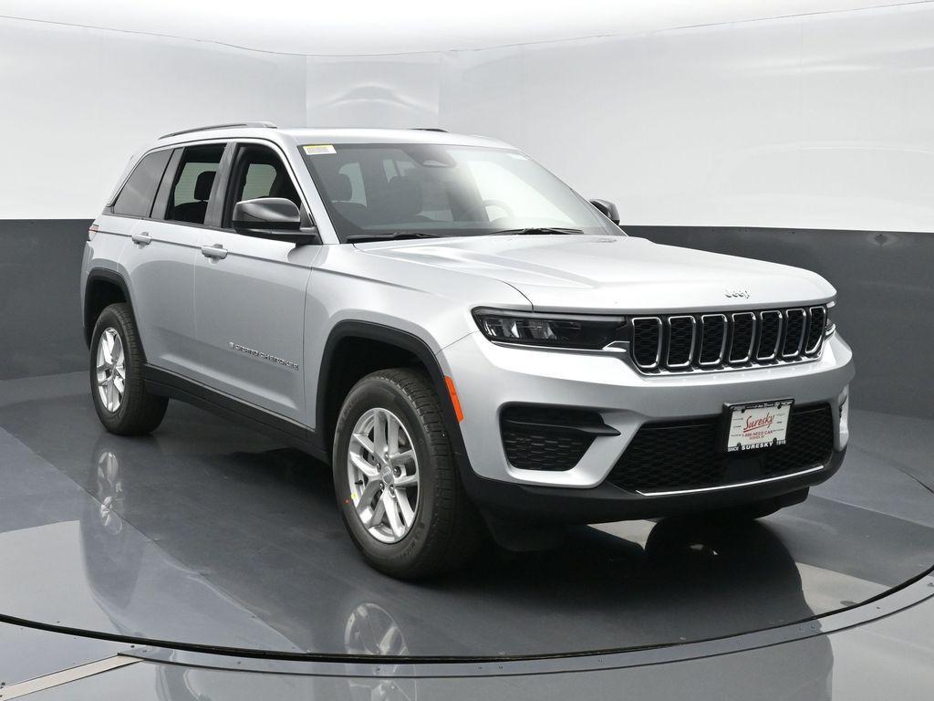 new 2025 Jeep Grand Cherokee car, priced at $40,165