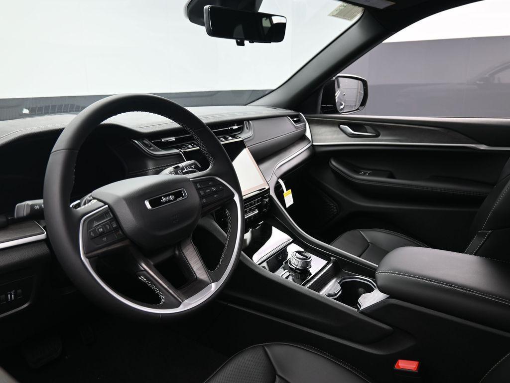 new 2025 Jeep Grand Cherokee car, priced at $51,110