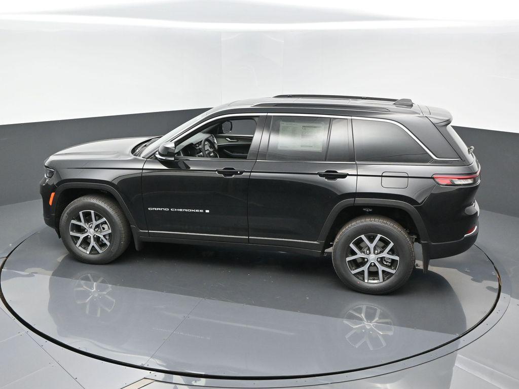 new 2025 Jeep Grand Cherokee car, priced at $51,110