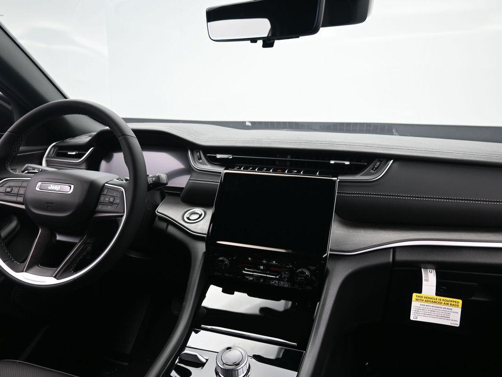 new 2025 Jeep Grand Cherokee car, priced at $51,110