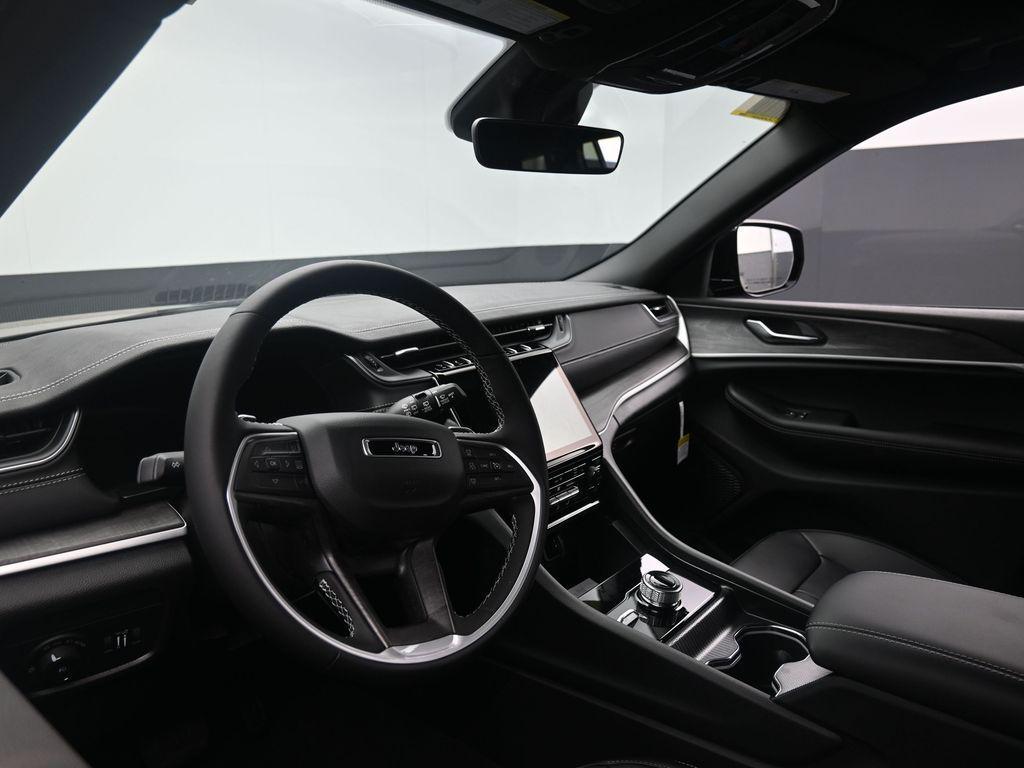 new 2025 Jeep Grand Cherokee L car, priced at $50,605