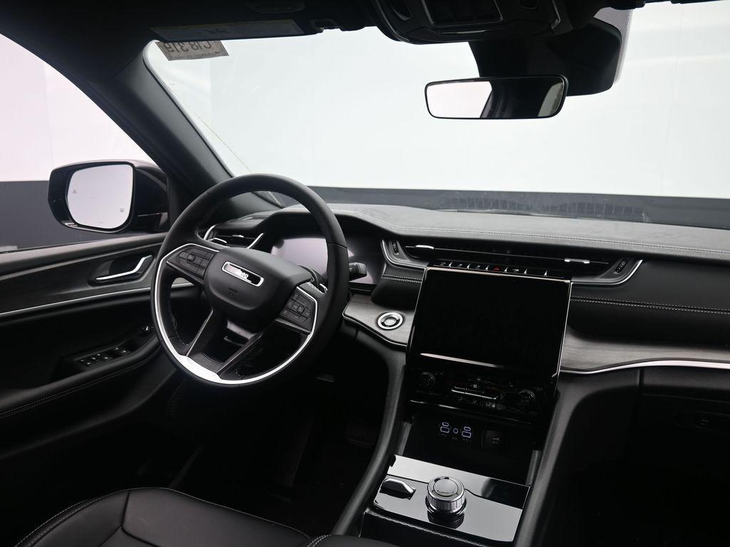 new 2025 Jeep Grand Cherokee L car, priced at $50,605