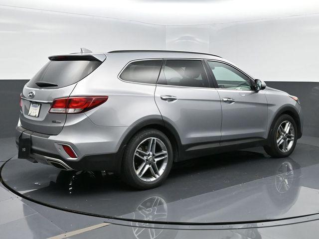 used 2018 Hyundai Santa Fe car, priced at $14,000