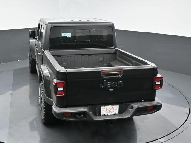 new 2025 Jeep Gladiator car, priced at $48,232