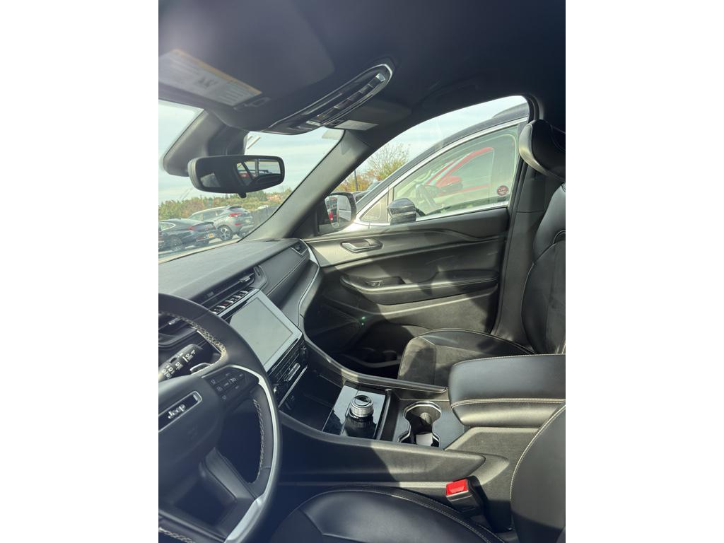 used 2024 Jeep Grand Cherokee L car, priced at $33,995