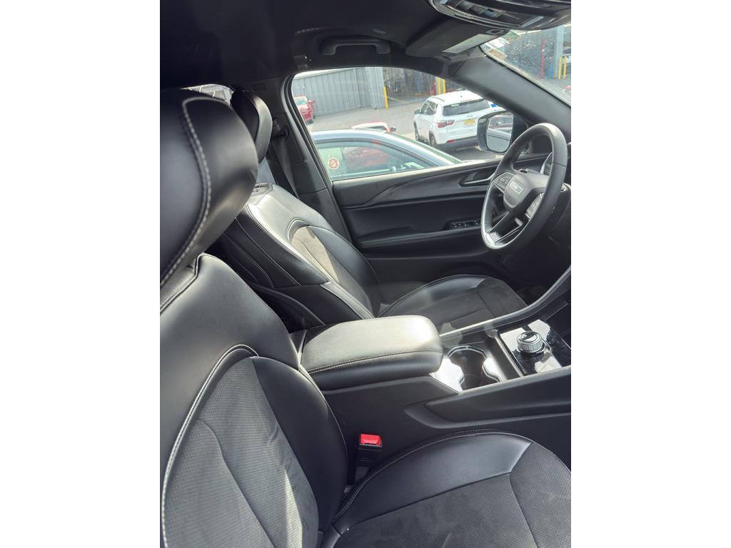 used 2024 Jeep Grand Cherokee L car, priced at $33,995