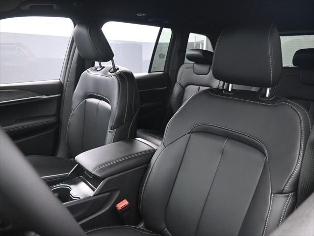 new 2025 Jeep Grand Cherokee car, priced at $44,381