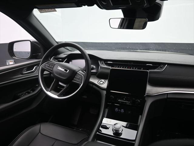 new 2025 Jeep Grand Cherokee car, priced at $44,381