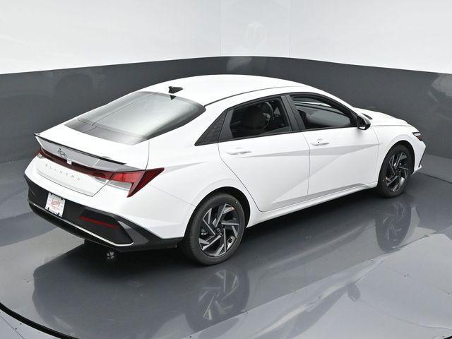 new 2025 Hyundai Elantra car, priced at $25,175