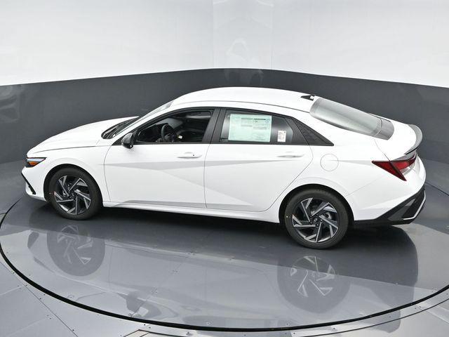 new 2025 Hyundai Elantra car, priced at $25,175