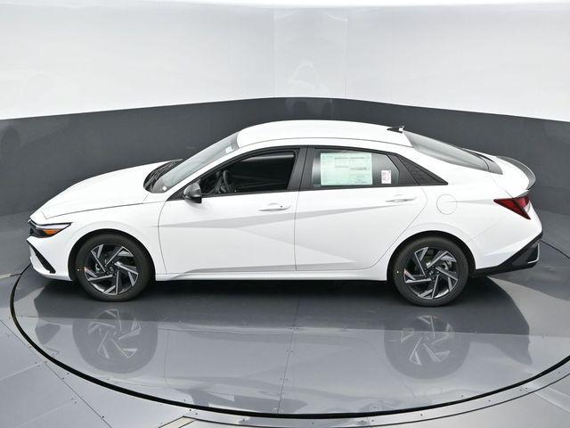 new 2025 Hyundai Elantra car, priced at $25,175