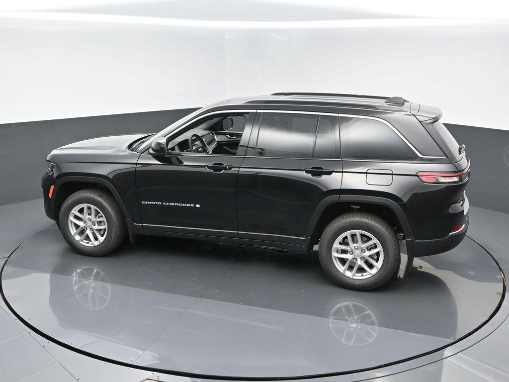 new 2025 Jeep Grand Cherokee car, priced at $40,845