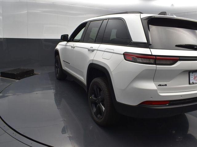 new 2024 Jeep Grand Cherokee car, priced at $50,500