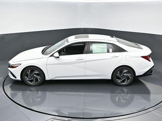 new 2025 Hyundai Elantra car, priced at $27,810