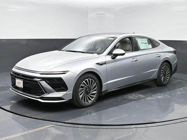 new 2025 Hyundai Sonata Hybrid car, priced at $39,140