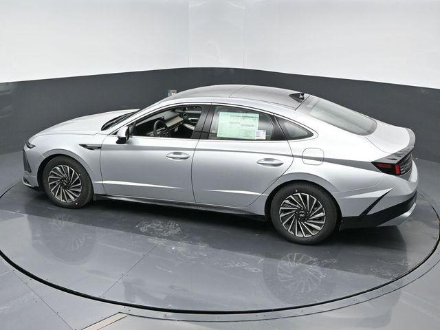 new 2025 Hyundai Sonata Hybrid car, priced at $39,140