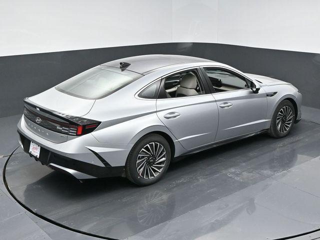 new 2025 Hyundai Sonata Hybrid car, priced at $39,140