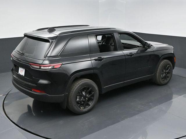 new 2025 Jeep Grand Cherokee car, priced at $46,255