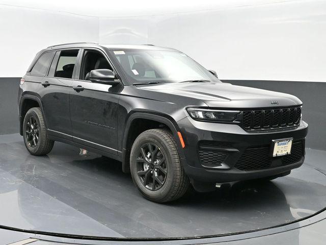 new 2025 Jeep Grand Cherokee car, priced at $46,255