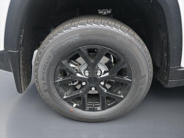 new 2025 Jeep Grand Cherokee car, priced at $42,540
