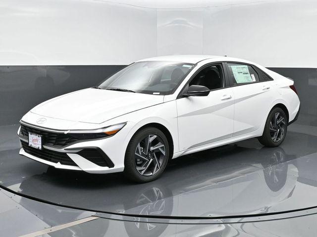 new 2025 Hyundai Elantra car, priced at $25,175