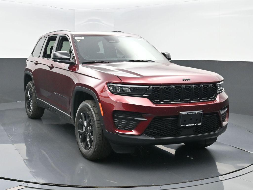 new 2025 Jeep Grand Cherokee car, priced at $43,230