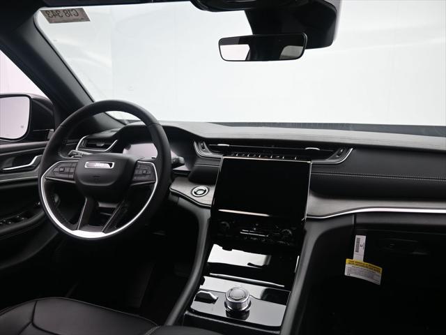 new 2025 Jeep Grand Cherokee car, priced at $47,495