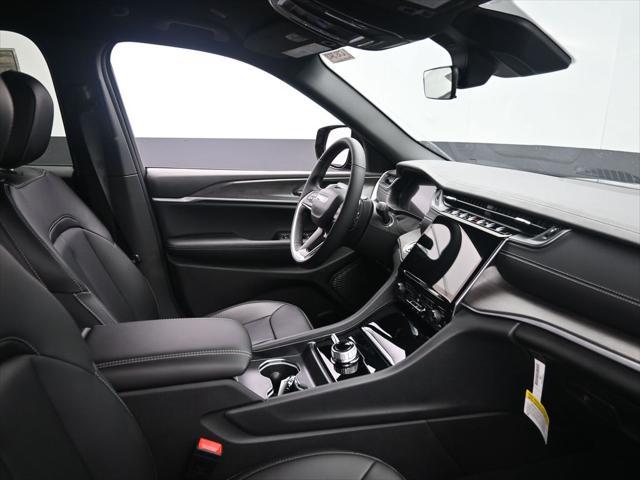 new 2025 Jeep Grand Cherokee car, priced at $47,495