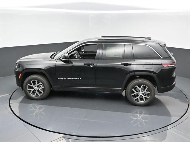 new 2025 Jeep Grand Cherokee car, priced at $47,495