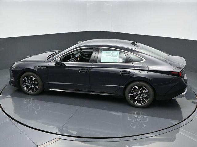 new 2025 Hyundai Sonata car, priced at $30,920