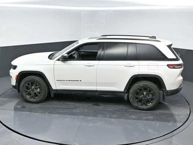 new 2025 Jeep Grand Cherokee car, priced at $46,360