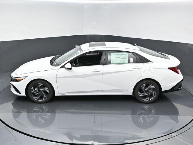 new 2025 Hyundai Elantra car, priced at $27,715