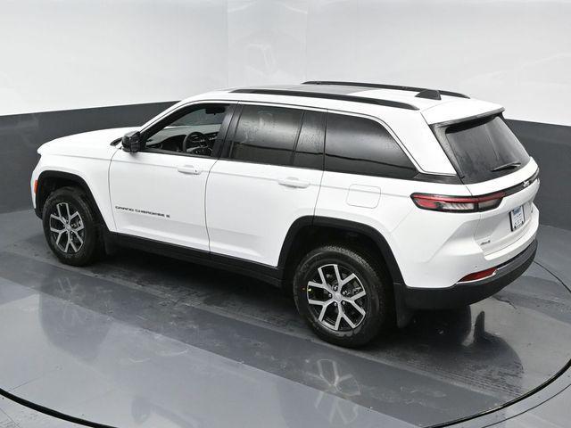 new 2025 Jeep Grand Cherokee car, priced at $49,640