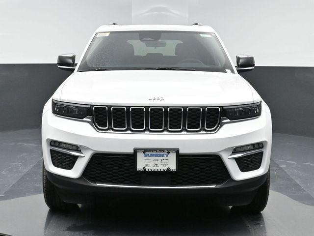 new 2025 Jeep Grand Cherokee car, priced at $49,640