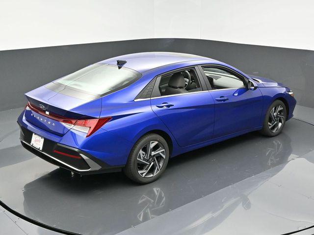 new 2025 Hyundai Elantra car, priced at $27,235