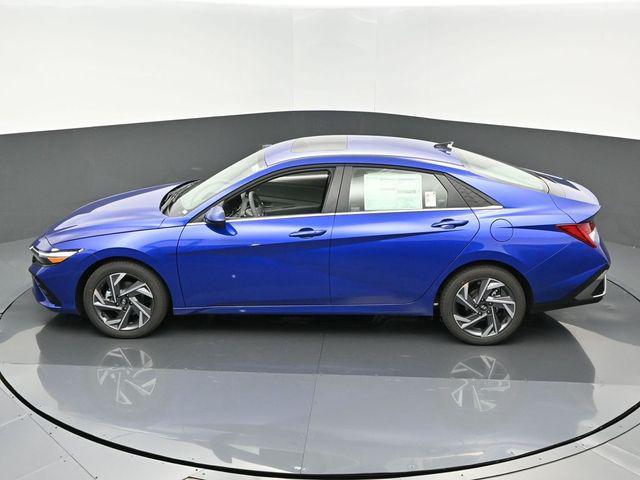 new 2025 Hyundai Elantra car, priced at $27,235