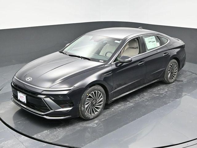 new 2025 Hyundai Sonata Hybrid car, priced at $32,730