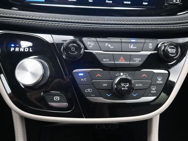 used 2021 Chrysler Pacifica Hybrid car, priced at $26,500