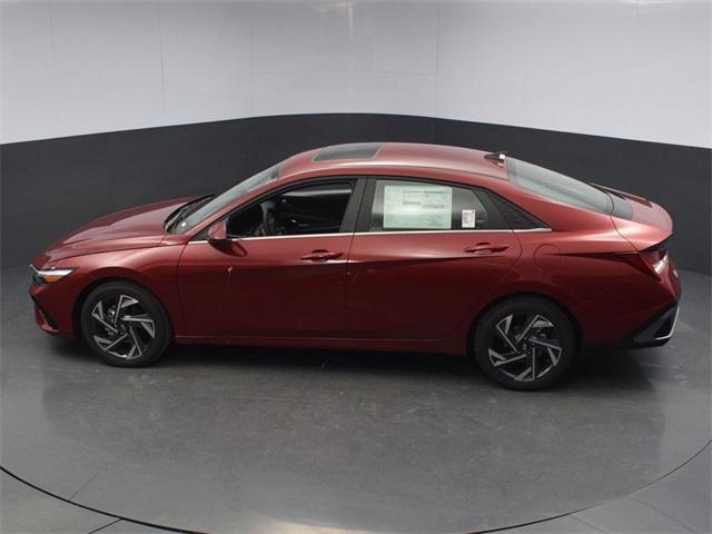 new 2024 Hyundai Elantra car, priced at $27,040