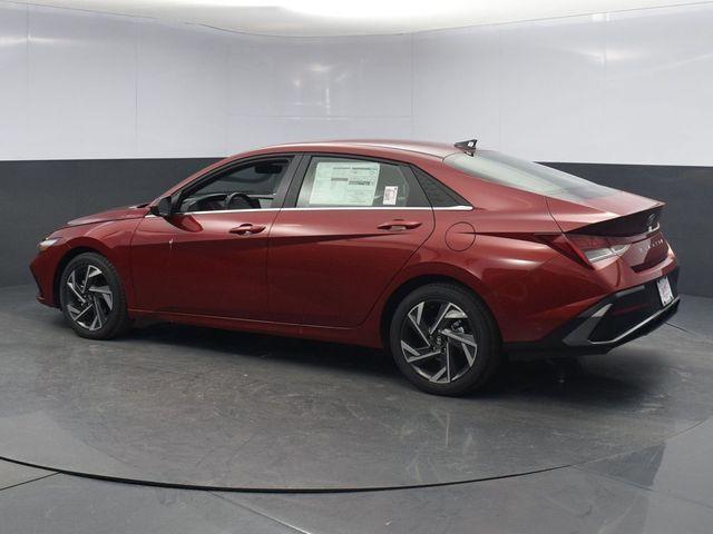 new 2024 Hyundai Elantra car, priced at $27,040