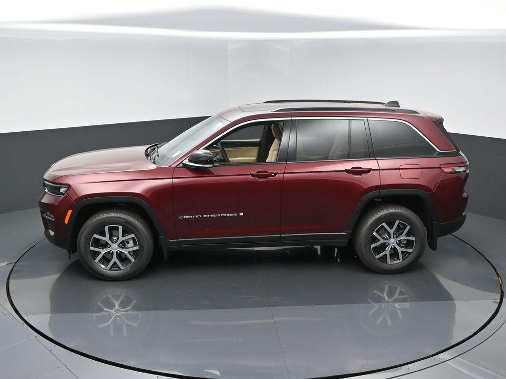 new 2025 Jeep Grand Cherokee car, priced at $46,685